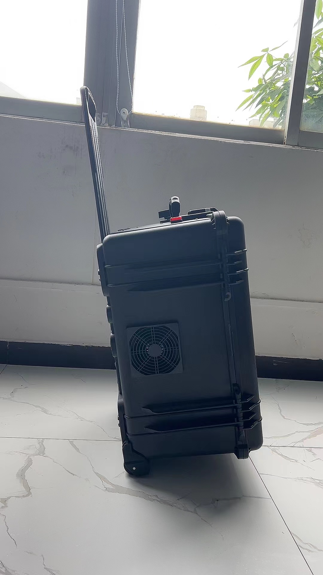 河曲手拉箱型移动通信干扰器